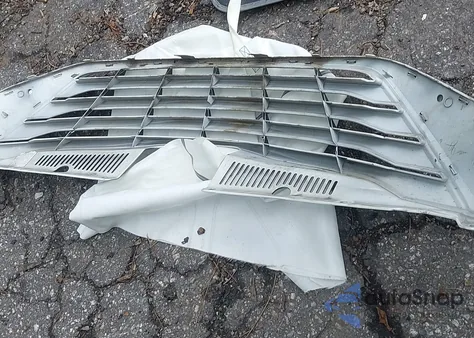 2015 Toyota Sienna Le z USA, uszkodzony, nr VIN 5TDJK3DC8FS127170